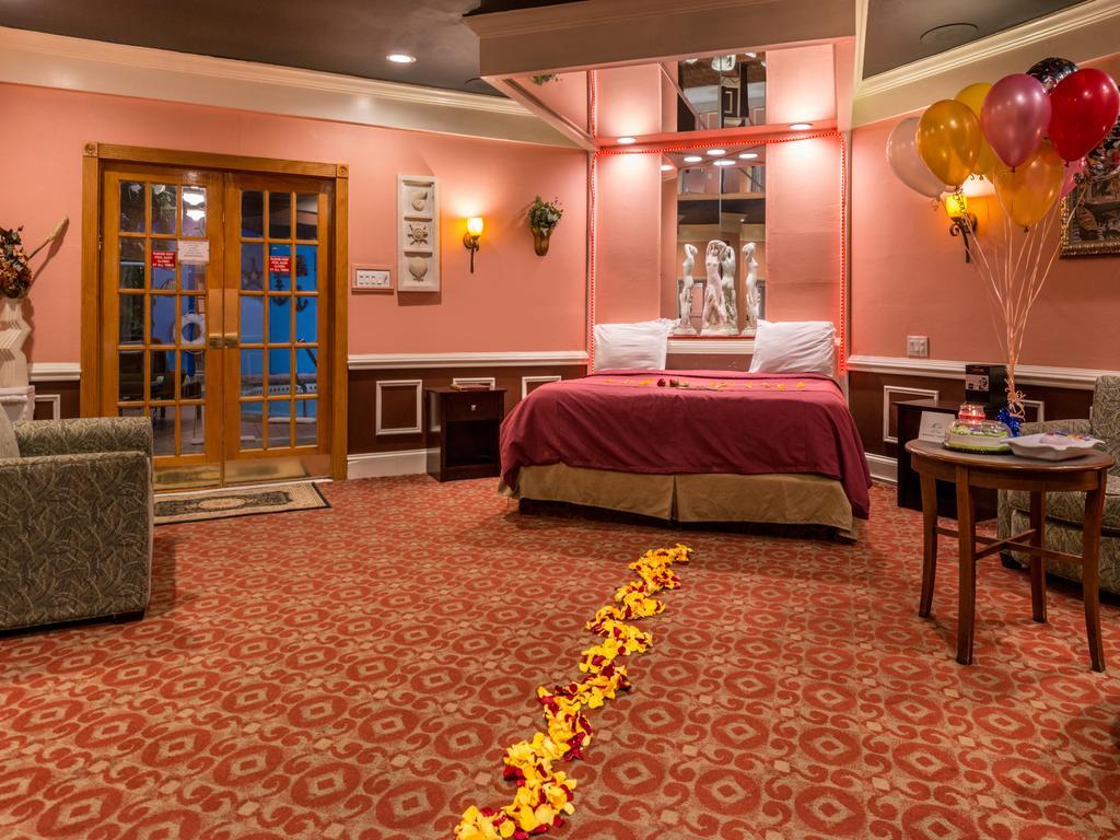 Inn Of The Dove Romantic Luxury & Business Suites Bensalem Exteriér fotografie