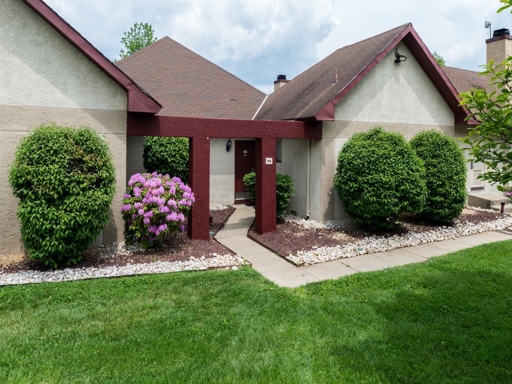 Inn Of The Dove Romantic Luxury & Business Suites Bensalem Exteriér fotografie