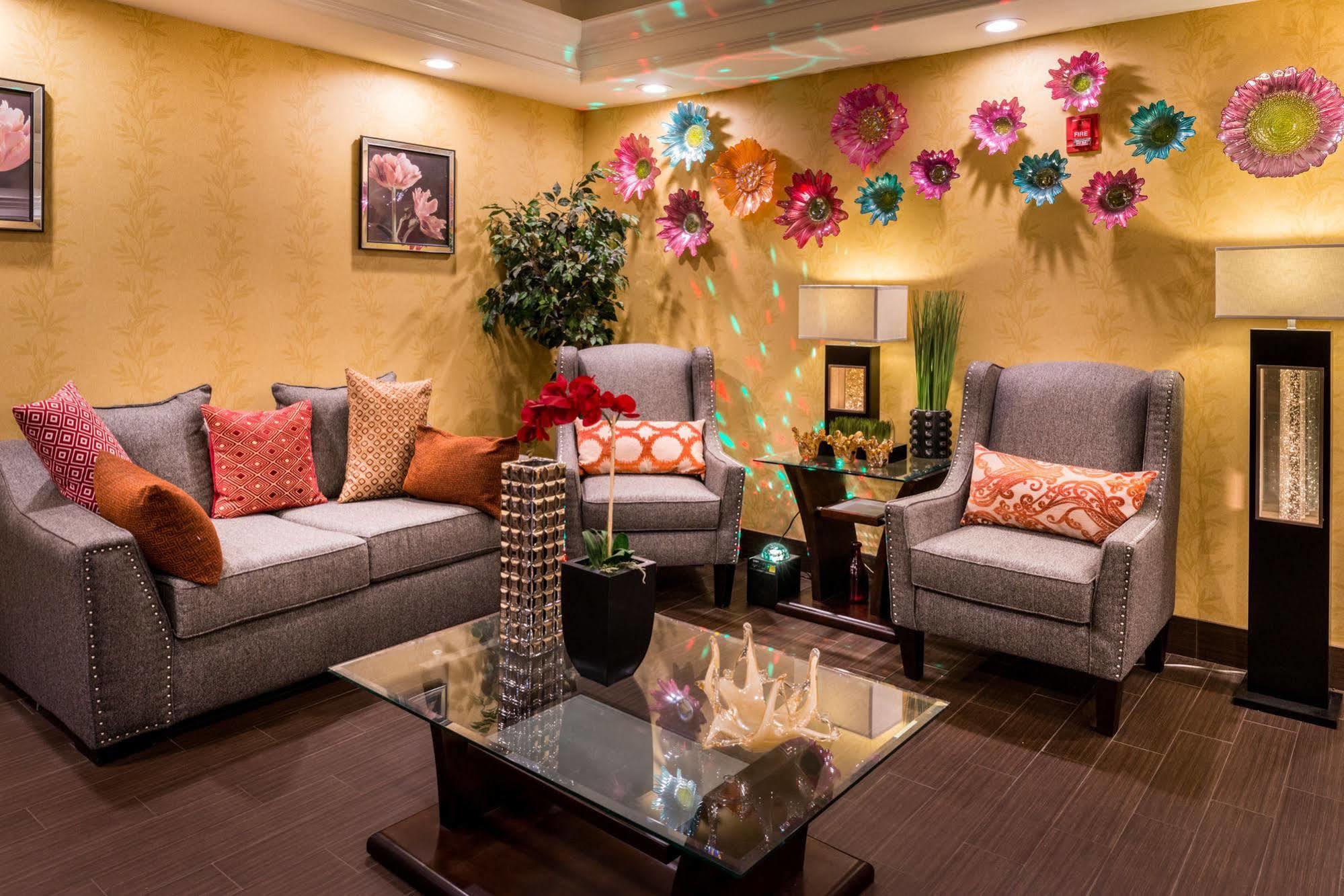 Inn Of The Dove Romantic Luxury & Business Suites Bensalem Exteriér fotografie