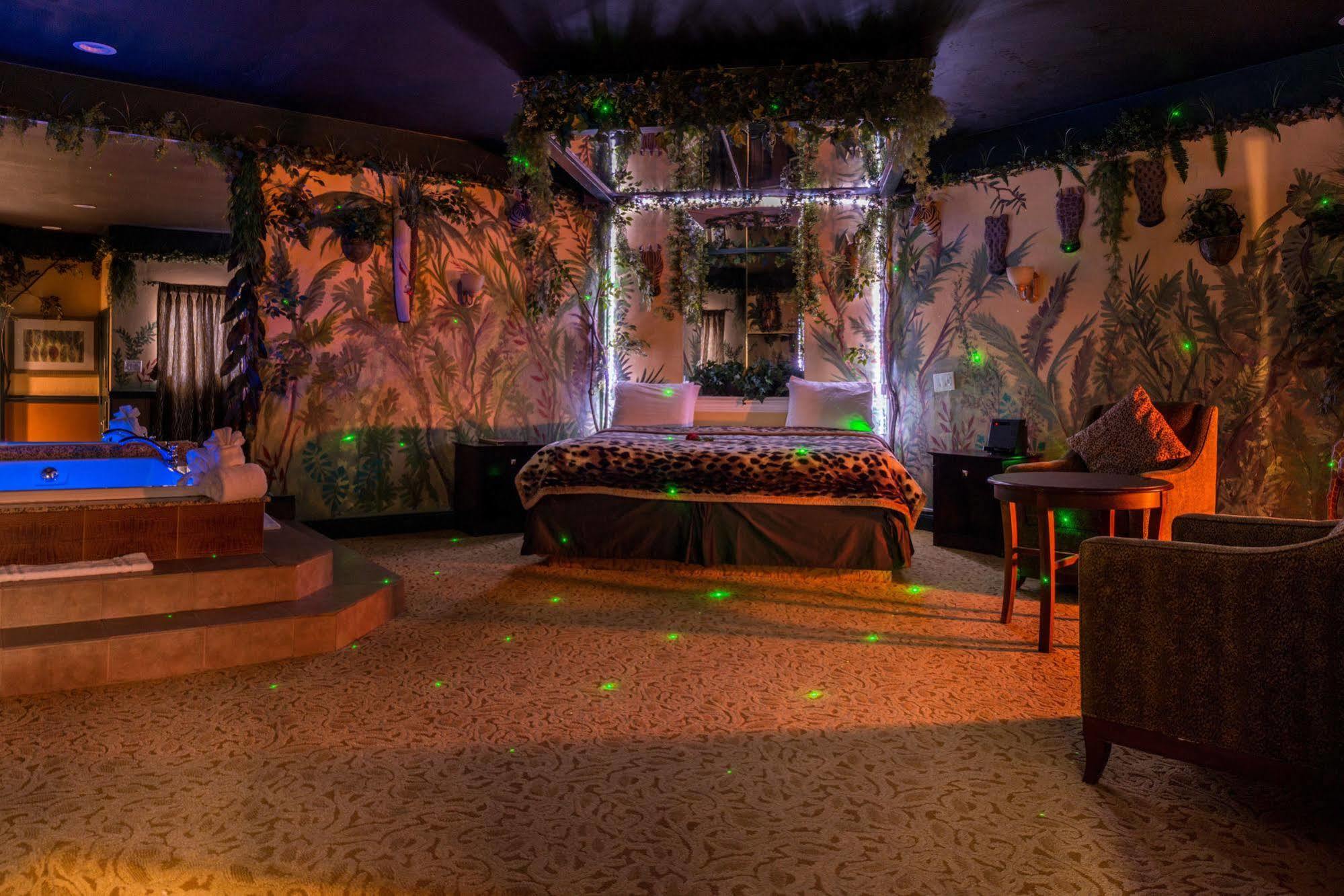 Inn Of The Dove Romantic Luxury & Business Suites Bensalem Exteriér fotografie