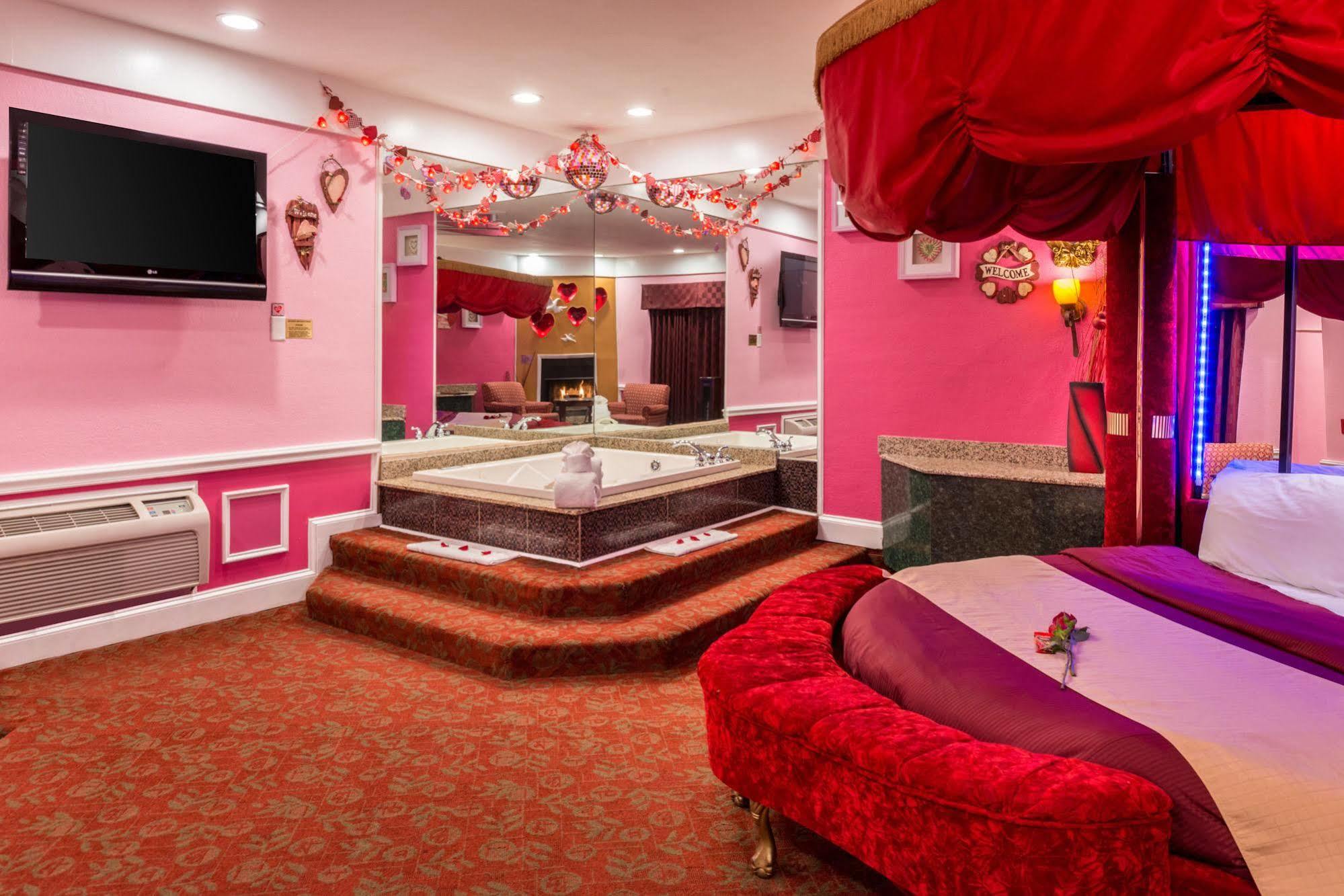 Inn Of The Dove Romantic Luxury & Business Suites Bensalem Exteriér fotografie