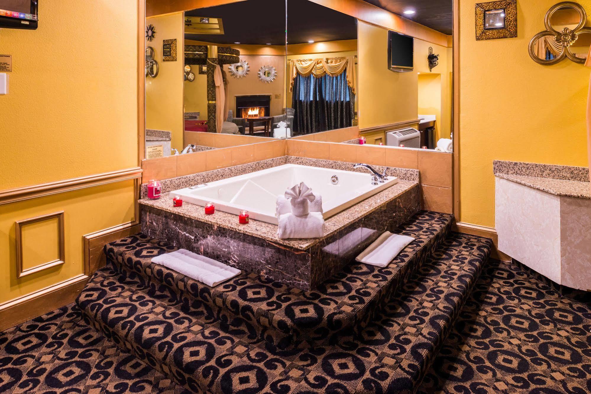Inn Of The Dove Romantic Luxury & Business Suites Bensalem Exteriér fotografie
