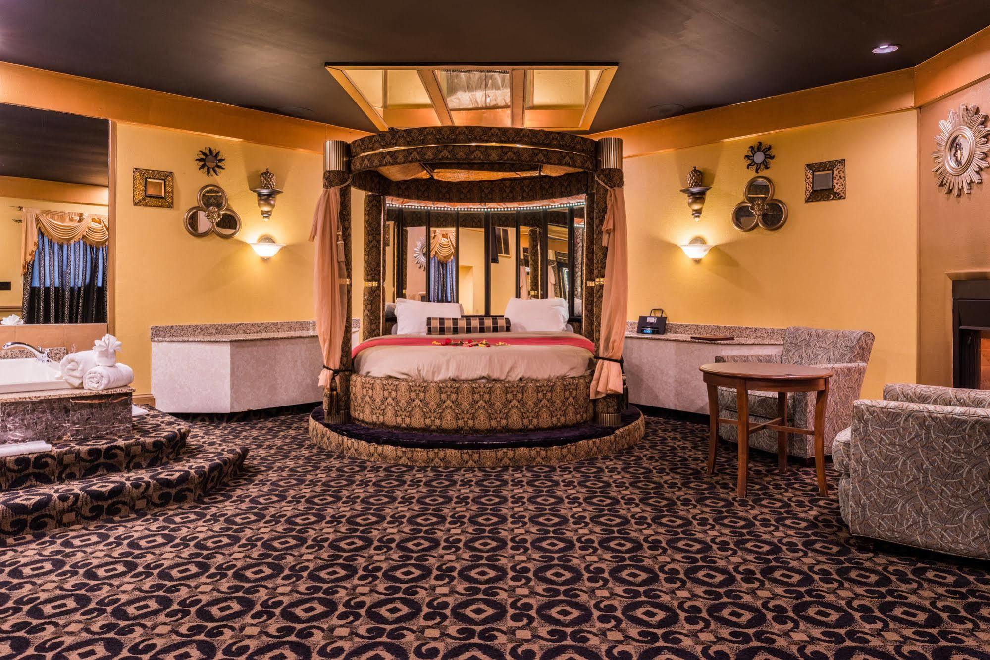 Inn Of The Dove Romantic Luxury & Business Suites Bensalem Exteriér fotografie